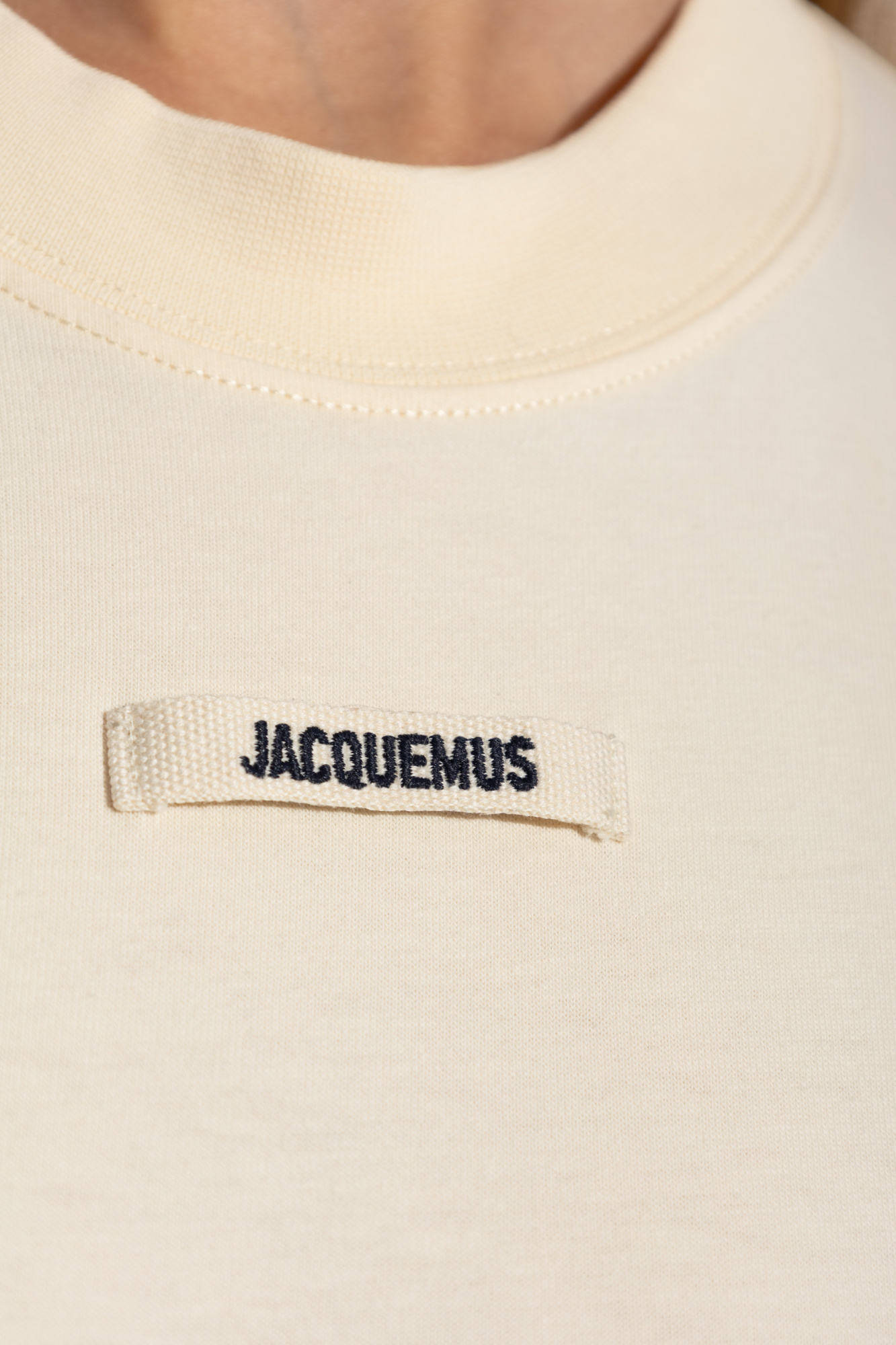 【関税込み】JACQUEMUS Tシャツ Cream T-shirt with logo patch Jacquemus - Vitkac Canada
